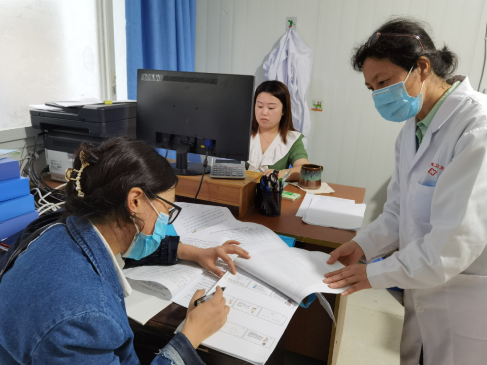 涪城区开展大学生志愿者结核病防控倡导及助力患者发现项目基线调查工作
